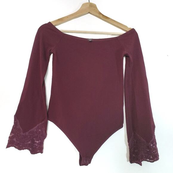 Express | Lace Flare Sleeve Off Shoulder Body Suit - Picture 4 of 11